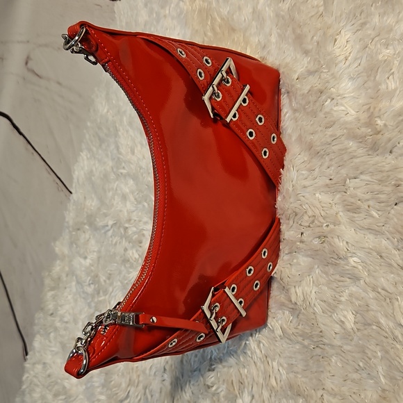 Steve Madden Red Patent Leather Chain Strap Shoulder Bag Purse - Picture 4 of 11